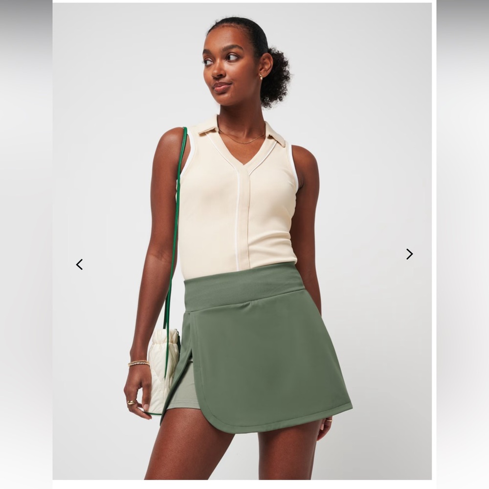 SECRET PLANS MOVEKNIT SKORT Travis Matthew XS (can fit S) Sold out. Brand New
